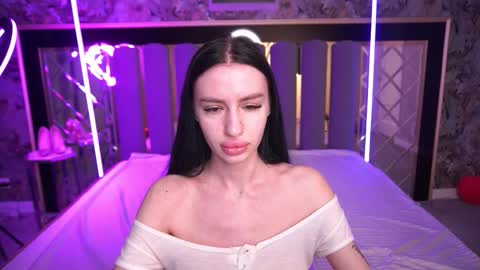 snow_whiteeex online show from March 26, 7:10 am