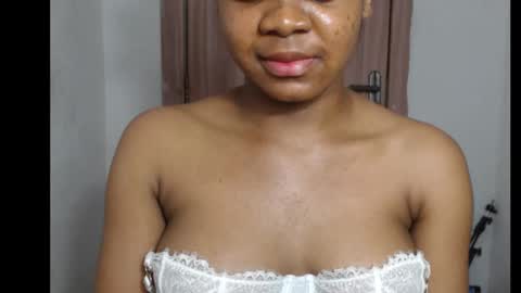 snowdrop5 online show from November 5, 8:36 pm