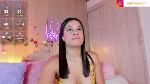 Sofi Blossom  online show from May 16, 9:14 pm