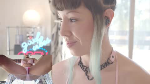 Sofi Mora online show from February 5, 3:53 pm