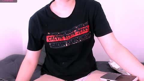 sofi rojas online show from April 2, 6:44 am