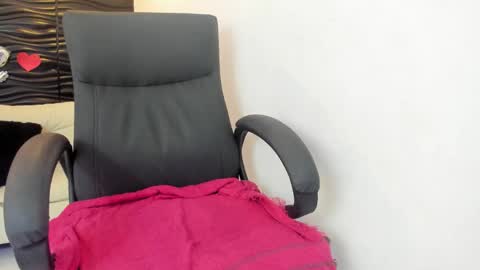 Skarlett online show from April 21, 1:51 pm