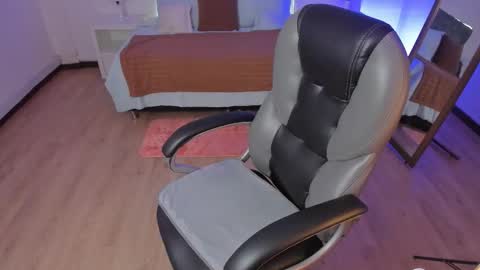 sofia_collen_ online show from October 13, 7:27 pm