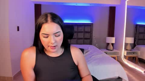 Sofia caramel online show from October 8, 8:35 pm