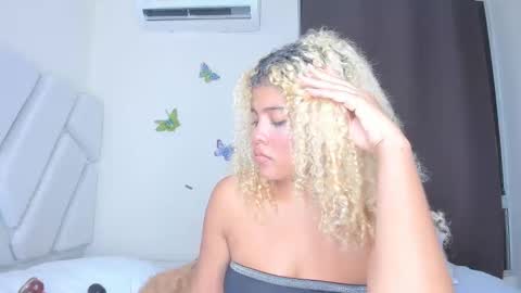 sofiacastillo01 online show from February 23, 1:06 am