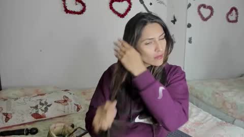 sofiacruz16 online show from November 19, 1:27 am