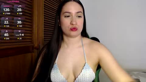 sofiaduque_26 online show from October 11, 8:44 pm