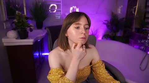 SofiaLuxuryy online show from April 20, 6:44 pm