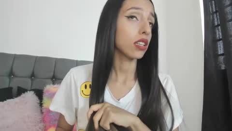 Sofia online show from February 4, 9:52 pm