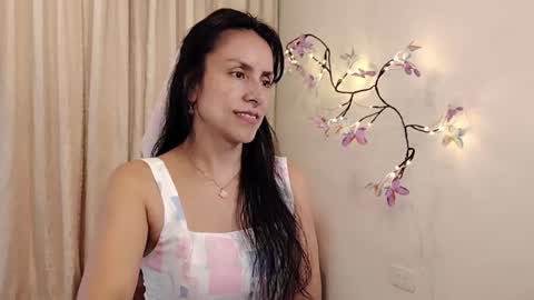 Sofi Bella online show from June 1, 7:15 pm
