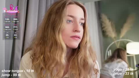 softdreamer_ online show from November 7, 4:23 pm