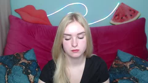 Sofie  online show from November 6, 6:30 am