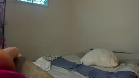 Moonie  online show from September 20, 10:30 pm