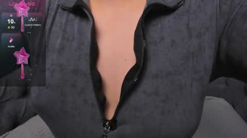 Sola online show from December 19, 2:27 am