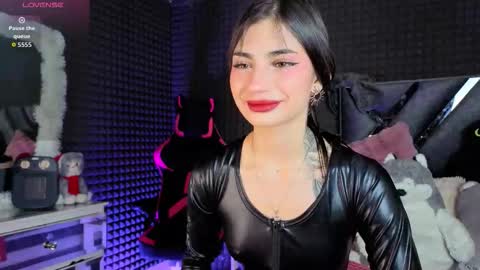 Sol  online show from January 5, 7:28 pm