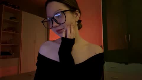 Ellie online show from December 14, 6:46 pm