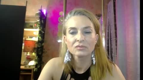 Sonia online show from May 10, 1:46 pm