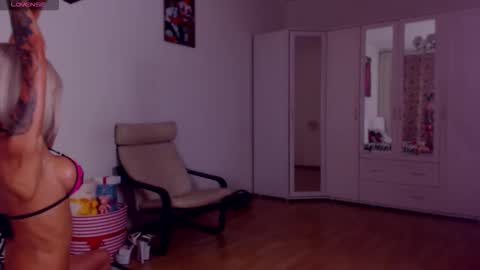 Sonja Ray online show from October 5, 7:35 am