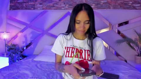 Sophia Paris online show from January 18, 3:36 am