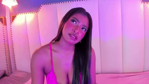 Sophie online show from January 9, 1:04 pm