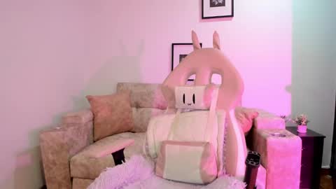 sophiacolemann online show from December 19, 2:34 am