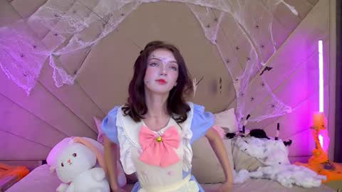 SophiaProve online show from October 31, 4:33 pm