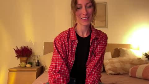 sophie_amalia online show from November 5, 9:09 pm