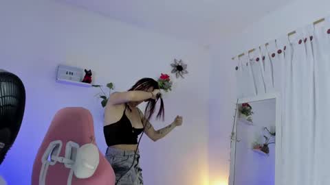 sophie doll online show from December 10, 2:48 am