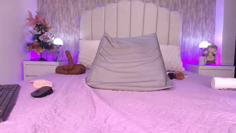 sophie online show from November 29, 12:20 pm