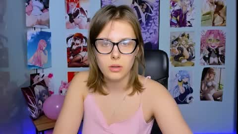 sophie_mrrr online show from February 16, 1:38 pm