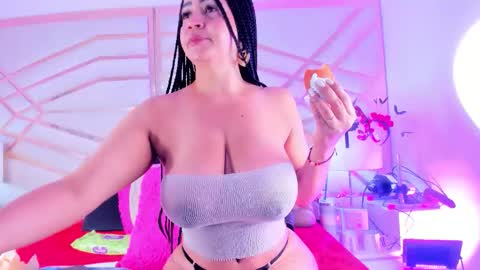 sophie_newton online show from February 26, 12:37 pm