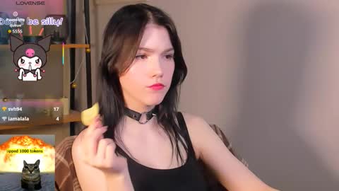 sophie_nomenal_ online show from October 7, 2:54 pm