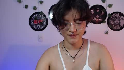 Sophie online show from October 18, 1:08 am