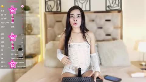 Sophie  online show from December 2, 7:21 am