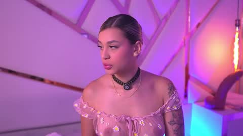 Sophie online show from May 28, 8:07 pm