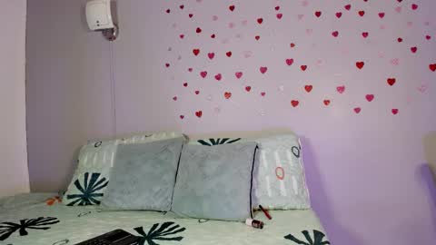 sophie_w1 online show from March 12, 12:19 pm