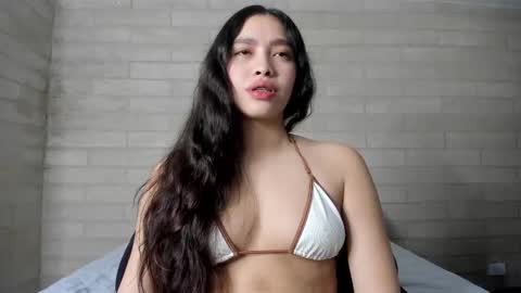 sophiebellucci online show from October 14, 9:45 am