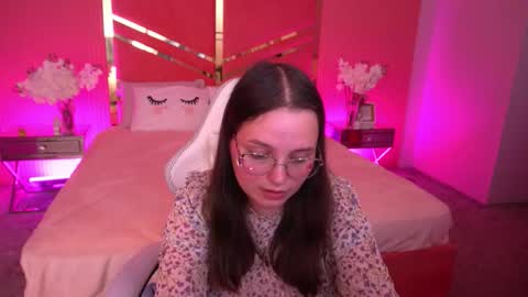 sophieedreams online show from September 13, 8:06 pm