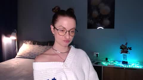 sophieleroux online show from December 21, 7:51 pm