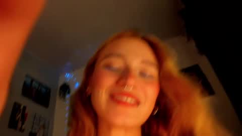 Sophie online show from April 9, 6:19 am