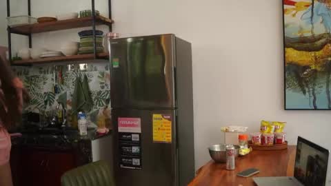 Sophie  Next stream  Wednesday 3 online show from April 20, 8:50 am