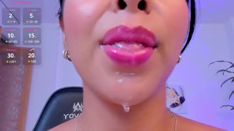 sophierooy online show from February 21, 9:11 pm