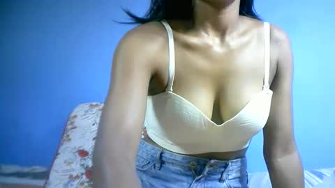 sourayaa online show from February 26, 8:52 pm