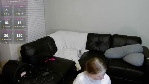 Bunnydathug online show from February 26, 8:28 am