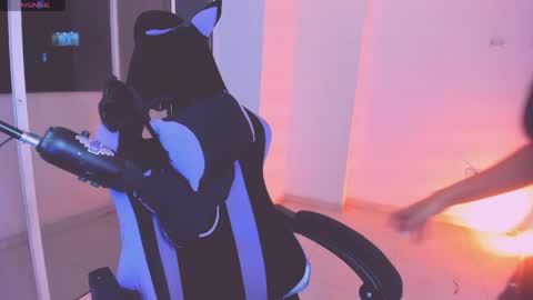 Lili online show from April 18, 12:35 am