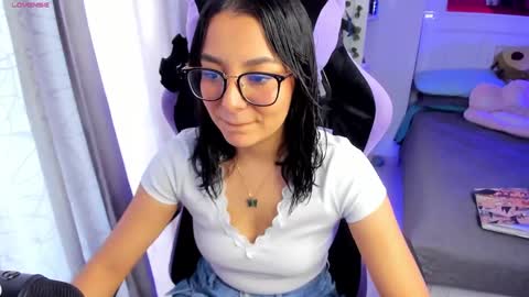 Lili online show from December 16, 8:37 pm