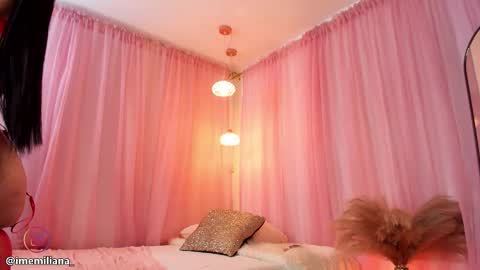 soyemi_ online show from February 9, 11:40 pm