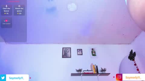 Independent Model Merly online show from October 9, 8:18 am