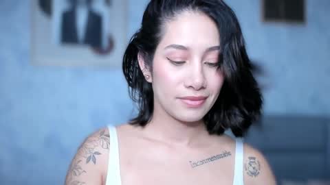 brisa  s online show from October 21, 12:03 am