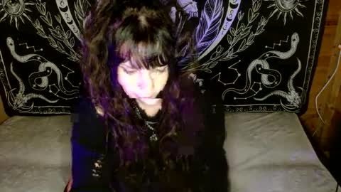 Maya online show from December 16, 3:51 am